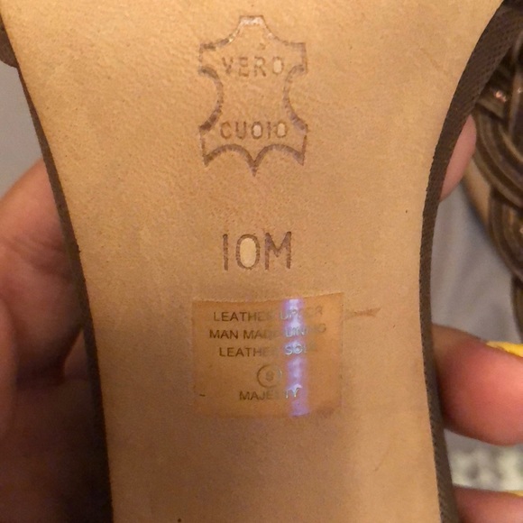 Heels - Picture 5 of 5